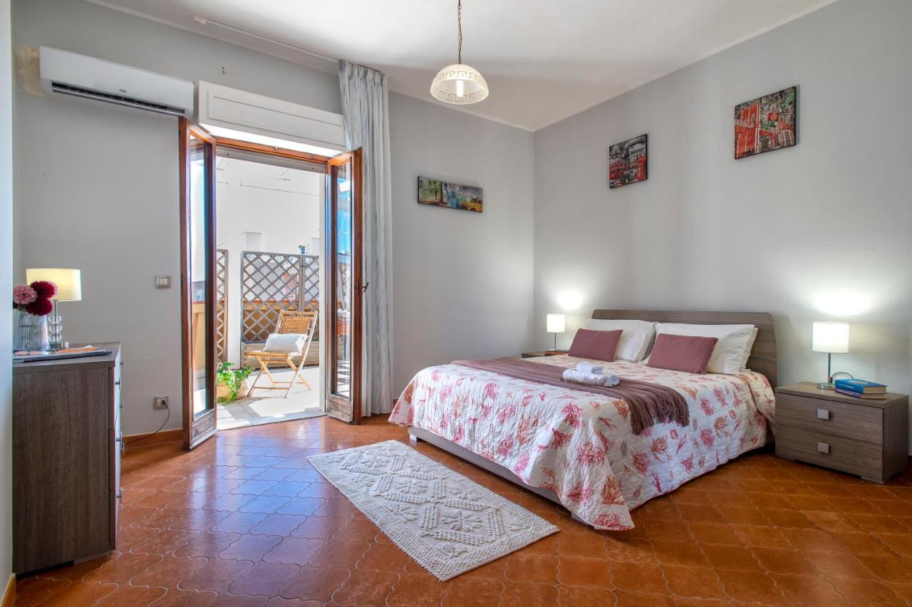 Lungomare Garibaldi - Attico A Due Passi Dal Mare Apartment Alghero Bagian luar foto