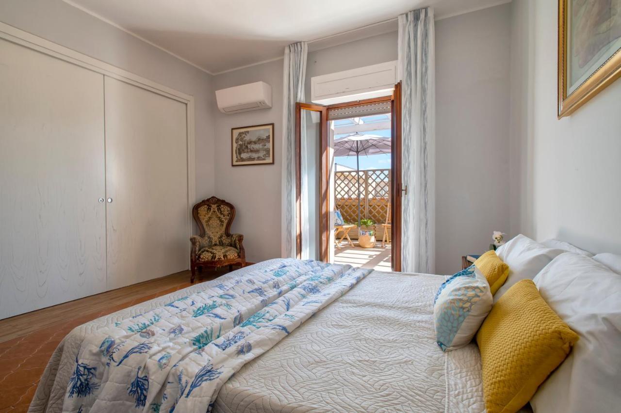 Lungomare Garibaldi - Attico A Due Passi Dal Mare Apartment Alghero Bagian luar foto