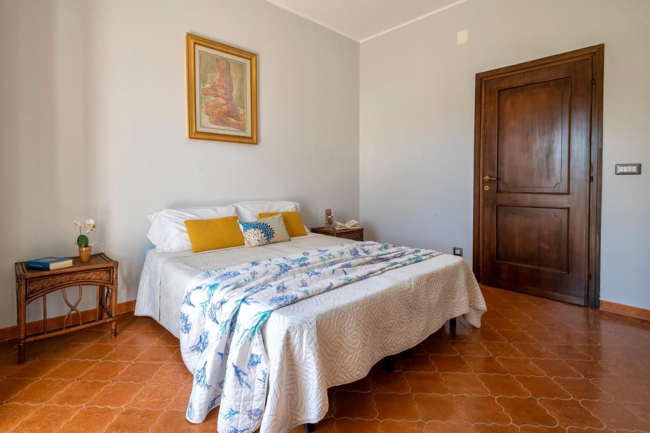 Lungomare Garibaldi - Attico A Due Passi Dal Mare Apartment Alghero Bagian luar foto