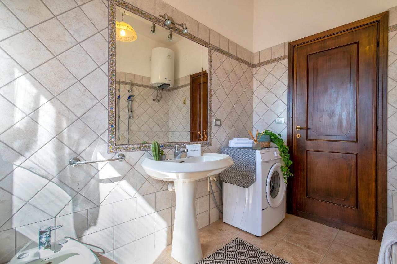 Lungomare Garibaldi - Attico A Due Passi Dal Mare Apartment Alghero Bagian luar foto