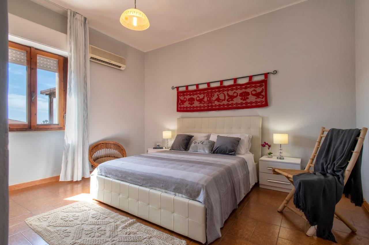 Lungomare Garibaldi - Attico A Due Passi Dal Mare Apartment Alghero Bagian luar foto